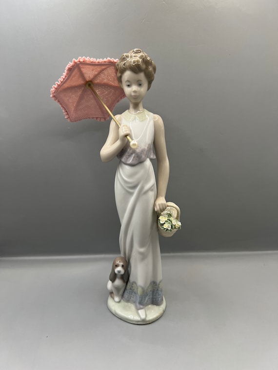 Lladro 陶器製女性像 壺を持つ