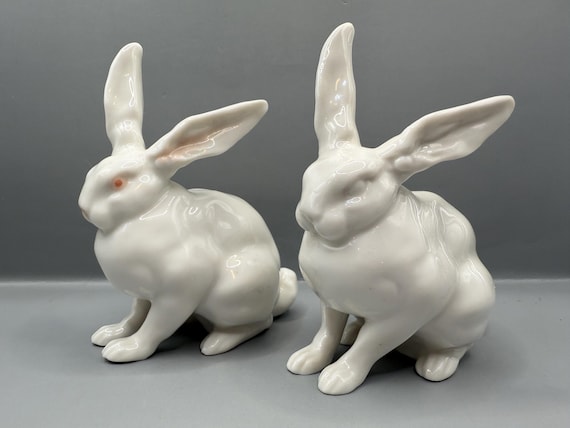 【ドイツ製】HUTSCHENREUTHER EasterRabbit新品チップ有 Vintage Hutschenreuther Porcelain Rabbit Figurine – Elegant German