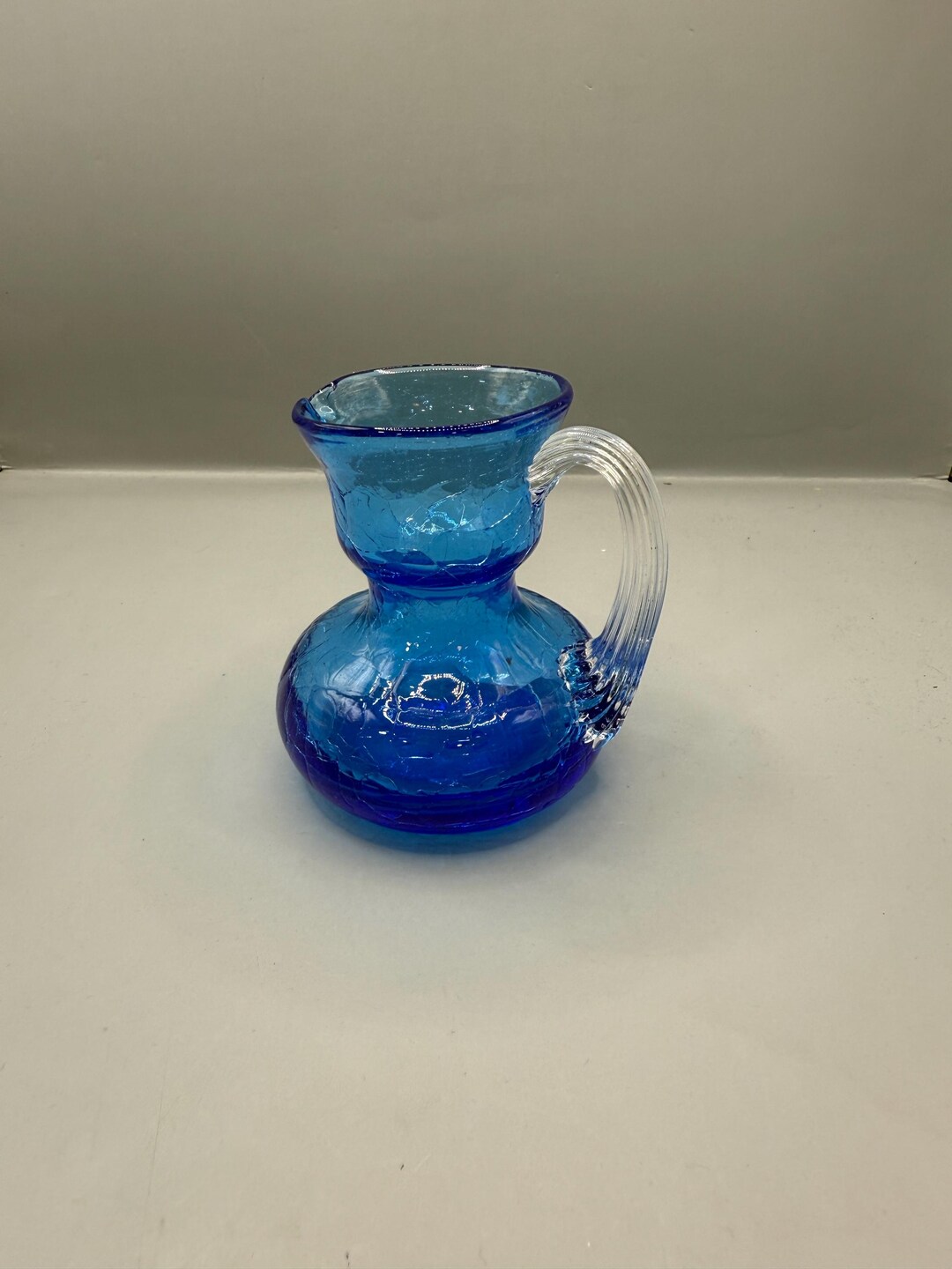 青色ガラス製ピッチャー ガラス製ピッチャー 青色ハンドル - メルカリ