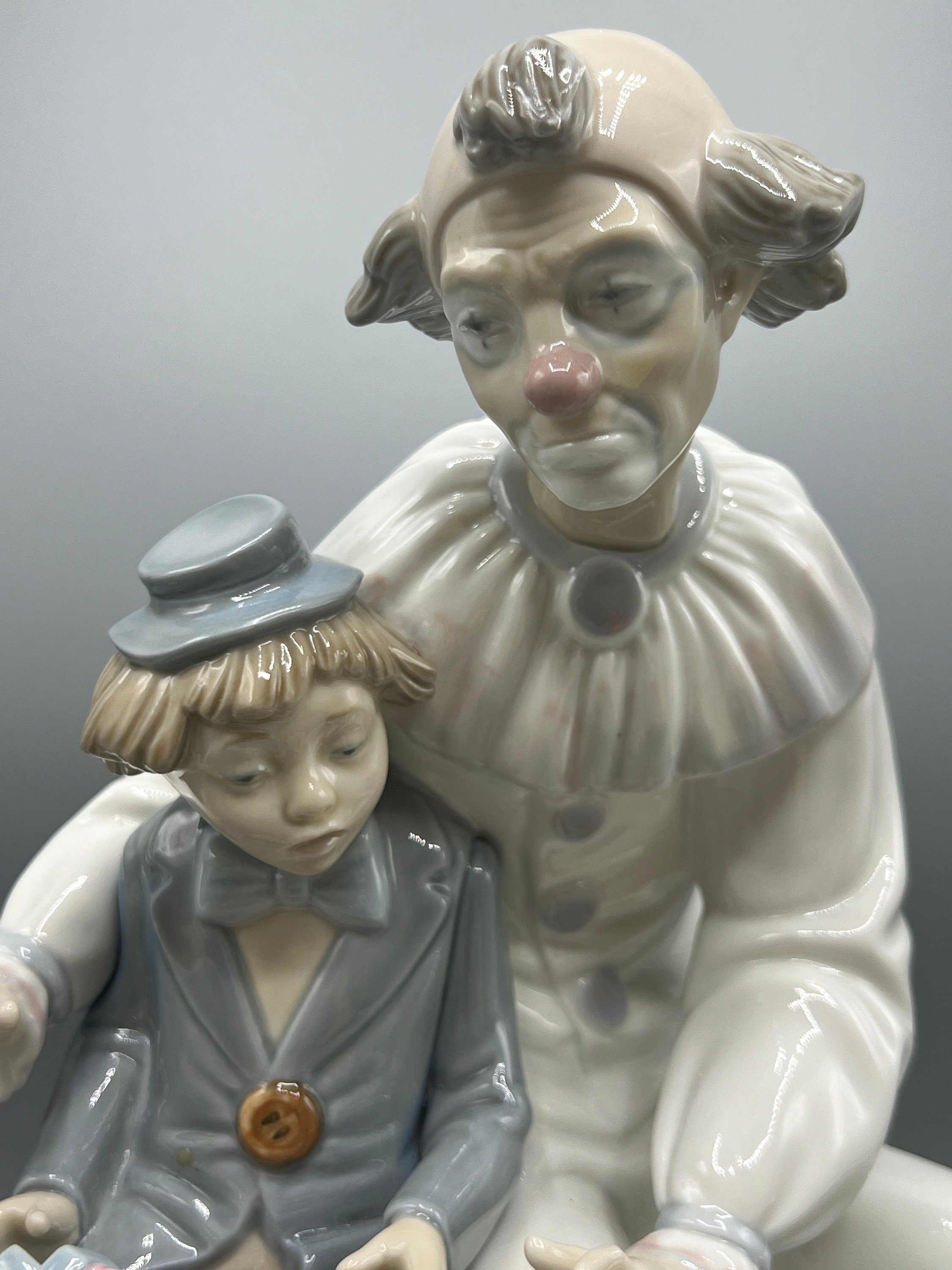 Lladro NAO Lesson of Music #701 Clown Boy Accordion Figurine 12