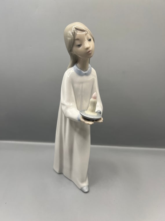 【LLADRO】少女像 陶器製 キャンドル付き Vintage Lladro Figurine: Girl With Candle #4868, Made in Spain - Etsy