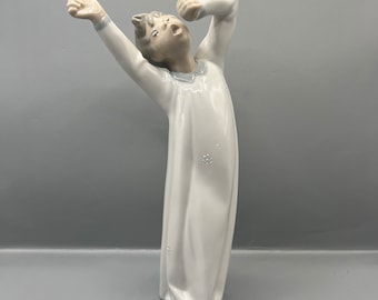 Lladro Figurine “Boy Yawning” No.4870 - With DESIGN on NIGHTSHIRT - RARE - Made in Spain