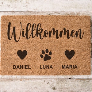 Doormat personalized with names of pets made of coconut fiber dog cat gift