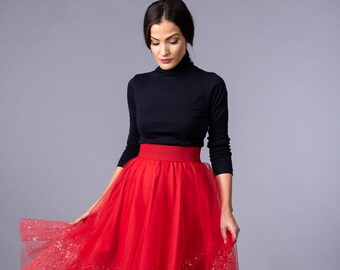 Red Tulle Skirt with Snowflakes effect / Hand Painted Red Christmas Photo Shoot Party Tulle Skirt / Mini Midi Maxi Red Tutu / Designer Skirt