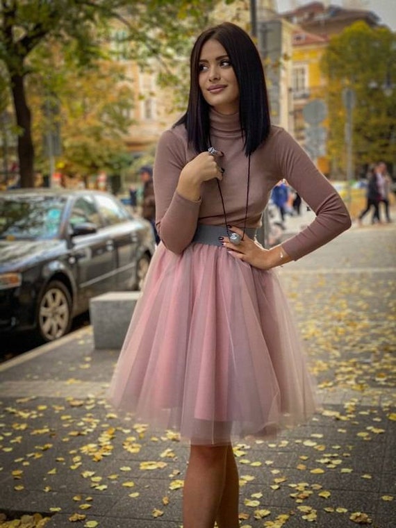 Gray tulle skirt hot sale outfit