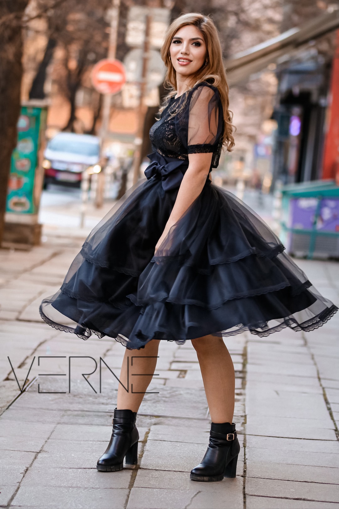 black long sleeve button down dress Quattro Flex Shirt with Semi-Spread Collar Size:US 15 while the self ruched dress Round Neck Black Floral