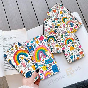 Étui portefeuille pour téléphone pour iPhone pour Samsung IMPRIMÉ Kawaii arc-en-ciel Doodle Design porte-cartes en cuir PU Samsung S25 iPhone série 16 MJ33