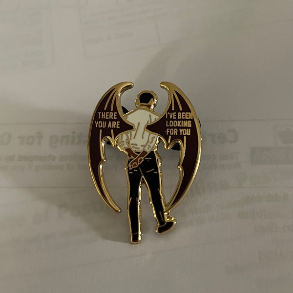 Officially licensed Rhysand Enamel Pin