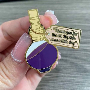 Officially Licensed Throne of Glass Enamel Pin