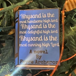 Feyre Archeron  Enamel Book Pin