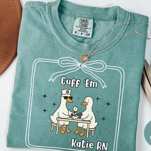Maglietta personalizzata per infermiera con scritta &quot;Silly Goose&quot;, polsini in cotone con colori confortevoli, dalla S alla 4XL