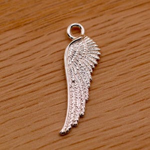 Sterling Silver Angel Wing Charm | Double-Sided, 21mm Jewellery Finding Bild 3
