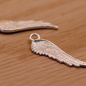 Sterling Silver Angel Wing Charm | Double-Sided, 21mm Jewellery Finding Bild 5
