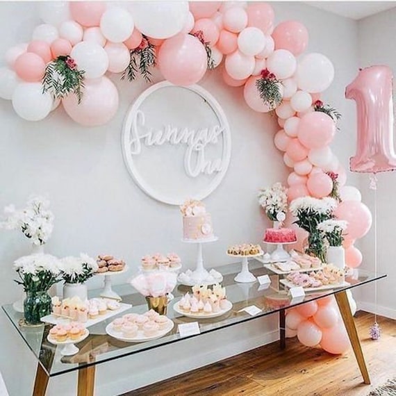 Balloon garland hotsell baby shower