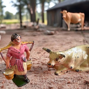 one white cow Johillco Lead Toy Milkmaid Woman Pails Figure England Britains John Hill milk production farm dairy cows