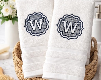Set* Custom Embroidered Monogram Hand Towels, Elegant Bathroom Decor, Housewarming Wedding Gift