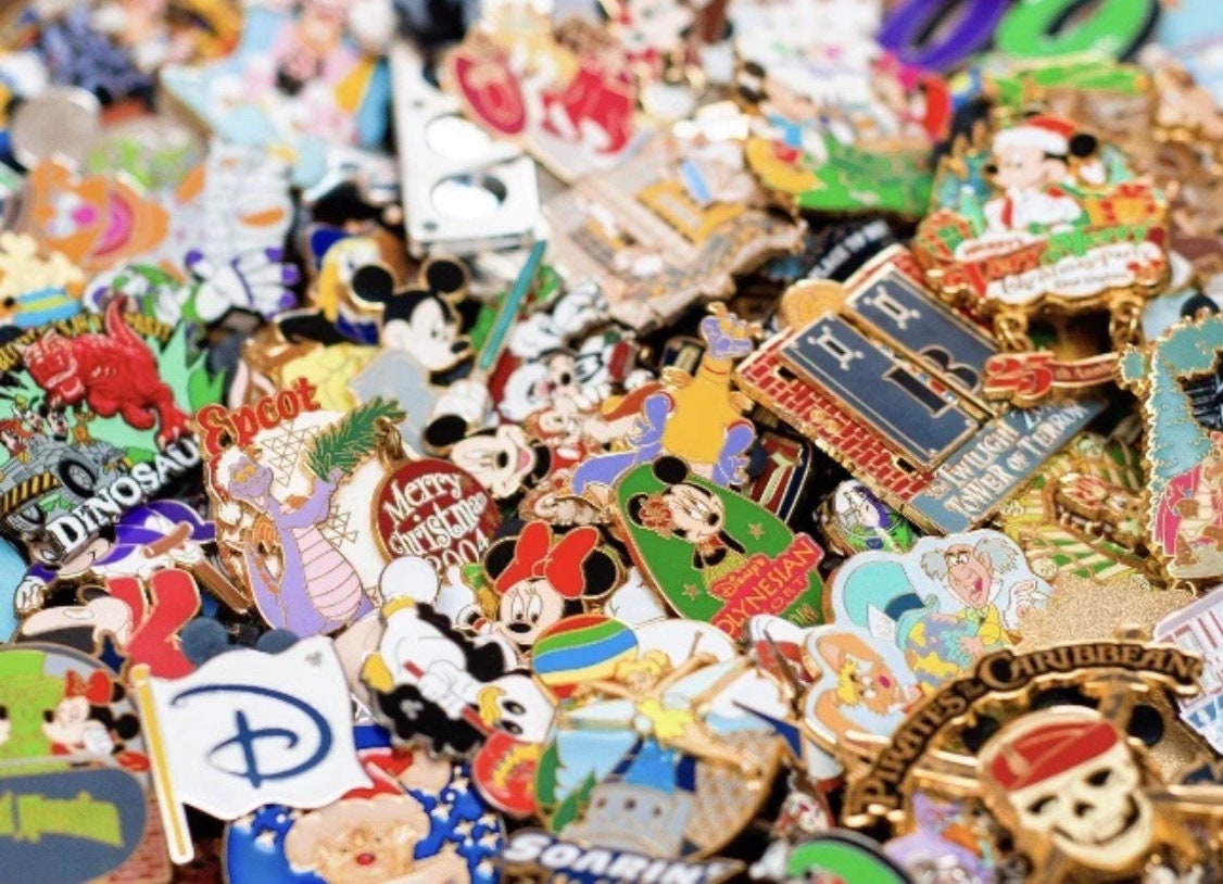 100 Mystery Disney Pins