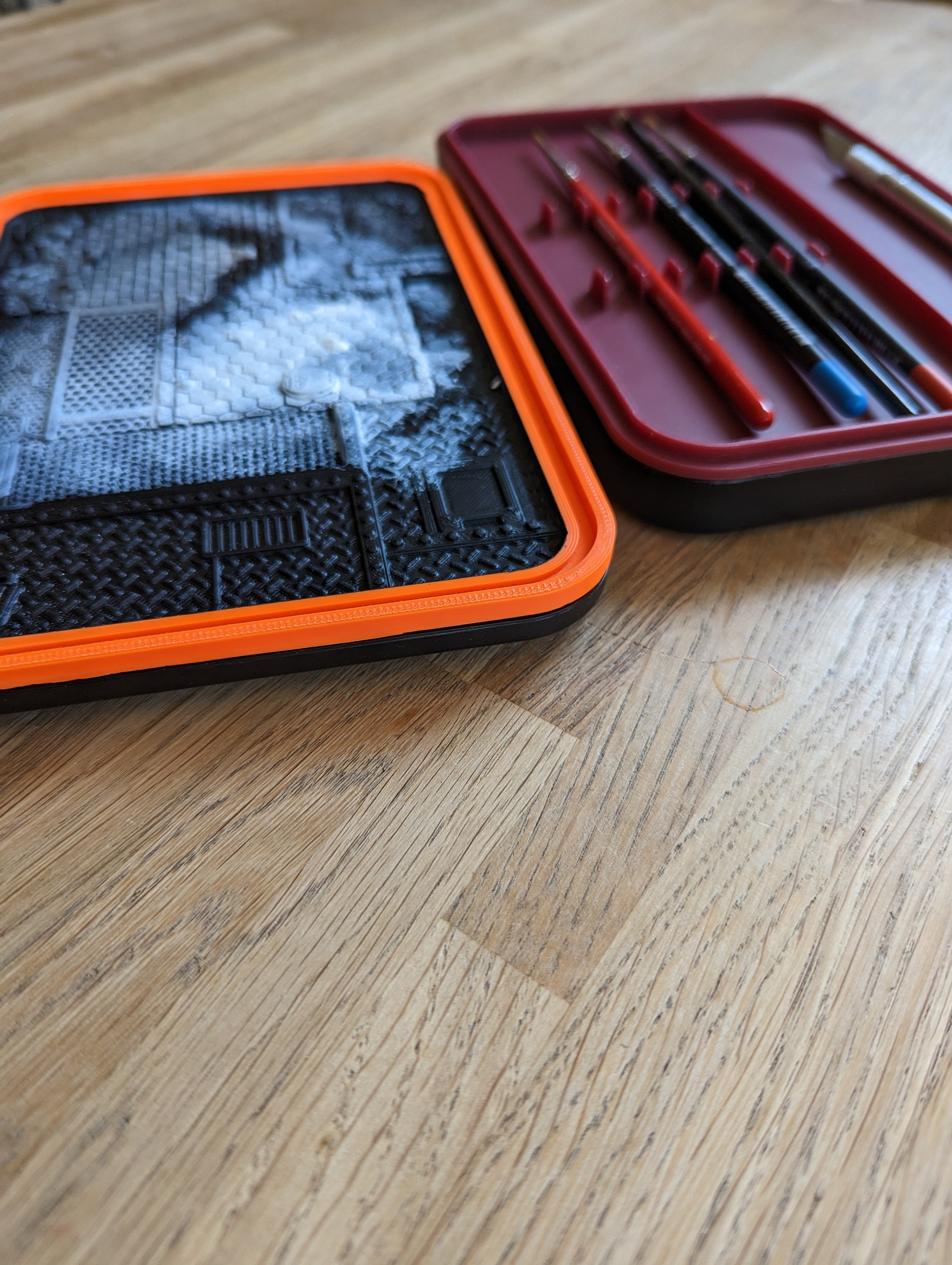 3D Printable Modular Wet Palette with brush storage and dry