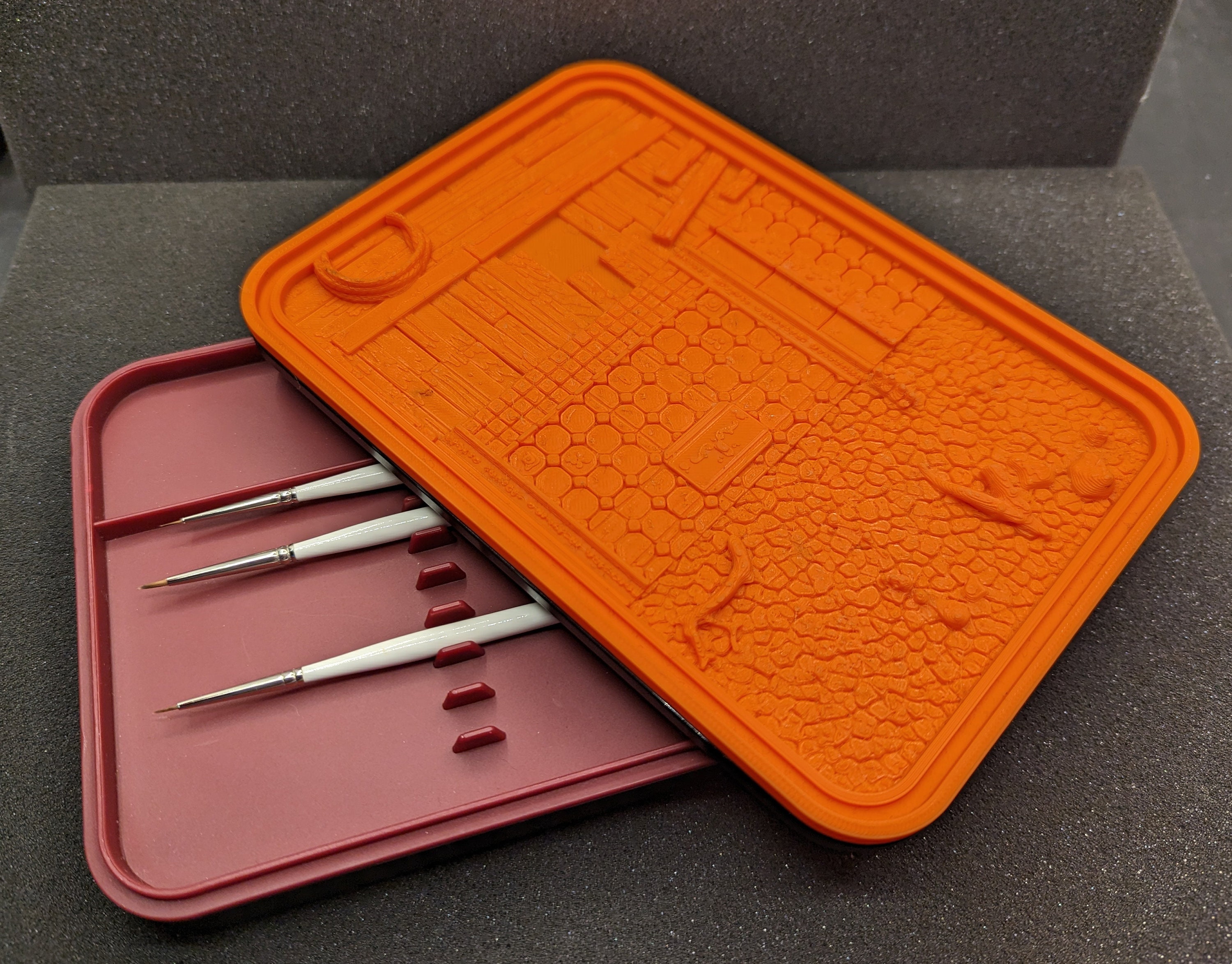 Best Wet Palette for Painting Miniatures, 3D Prints & Scale Models -  FauxHammer