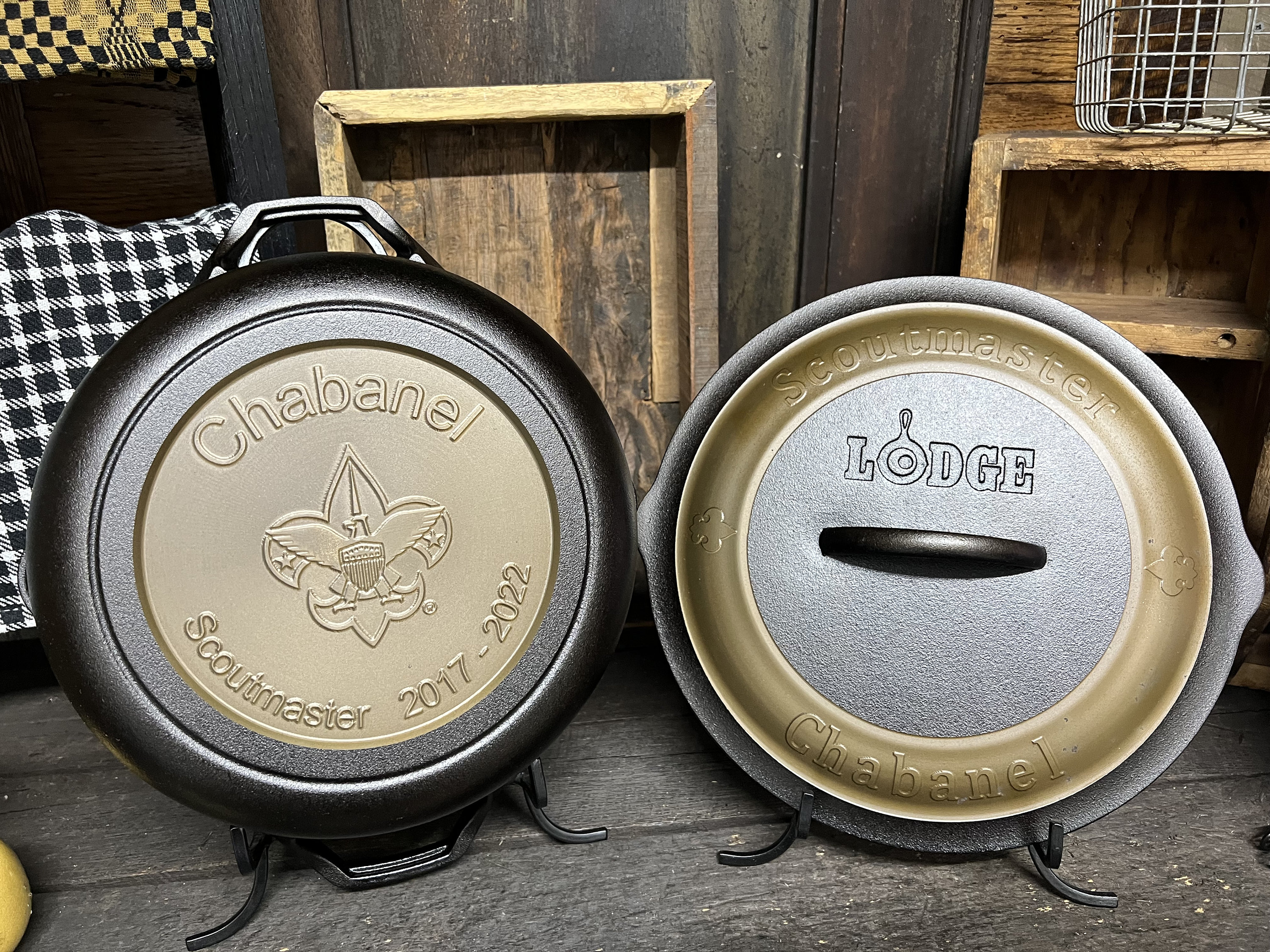 What is included in the parts and accessories of the Instant Pot Precision  Dutch Oven?