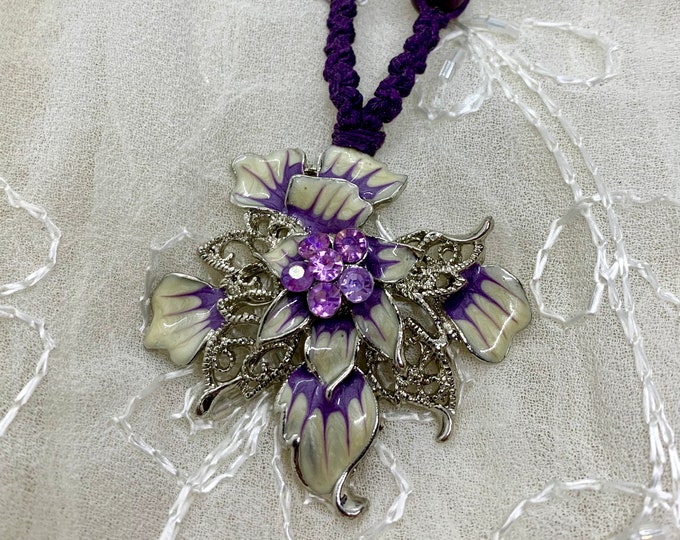 Victorian Floral Macrame Necklace