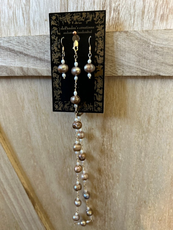 Freshwater Pearl Earring & Necklace Set