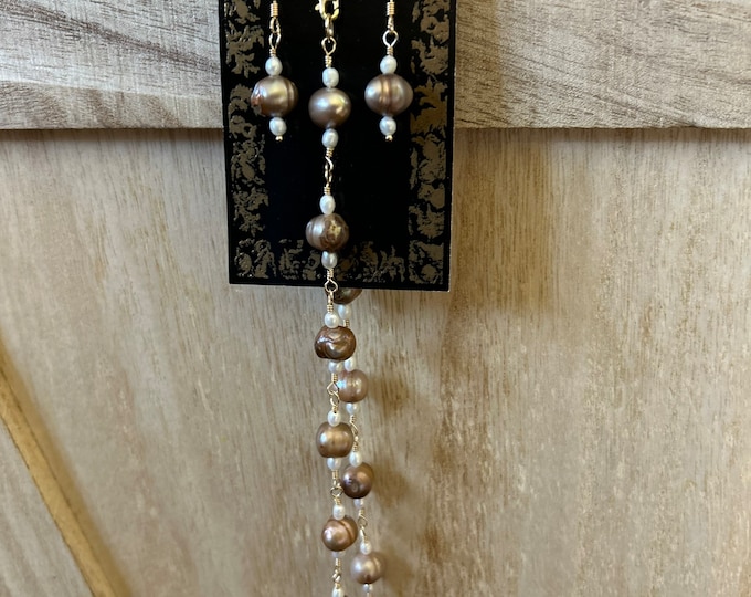 Freshwater Pearl Earring & Necklace Set