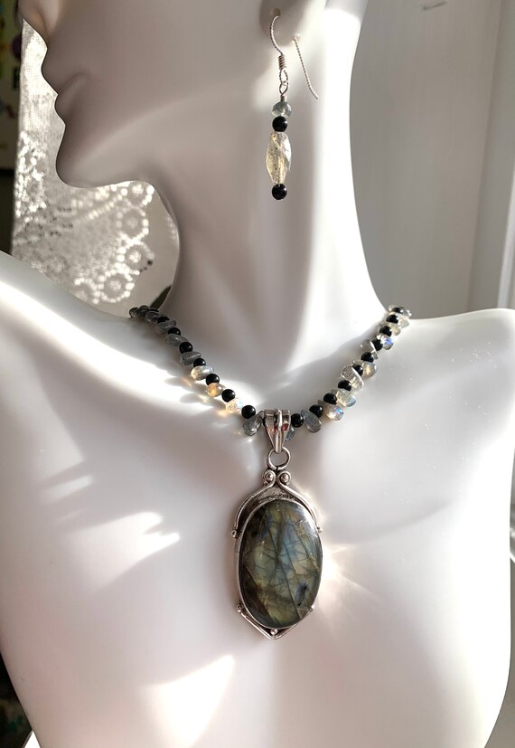 Zephyr Labradorite & Black Onyx Set