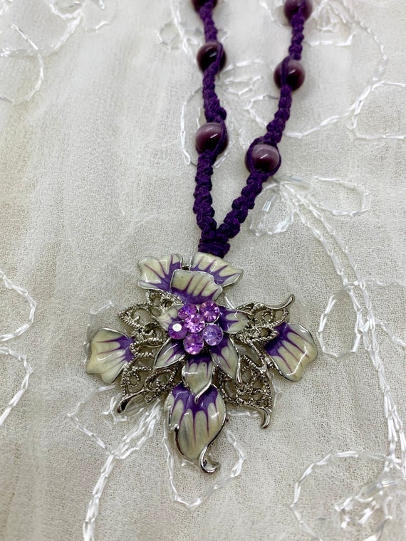 Victorian Floral Macrame Necklace