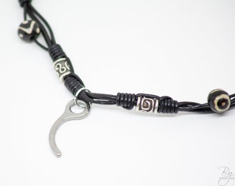 BLACK LEATHER SKYDIVING necklace