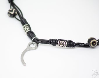 BLACK LEATHER SKYDIVING necklace