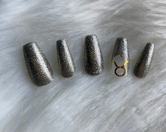 April Diamond Birthstone Nails (Aries/Taurus)