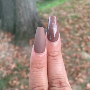 Taupe (Brown Press-on Nails)
