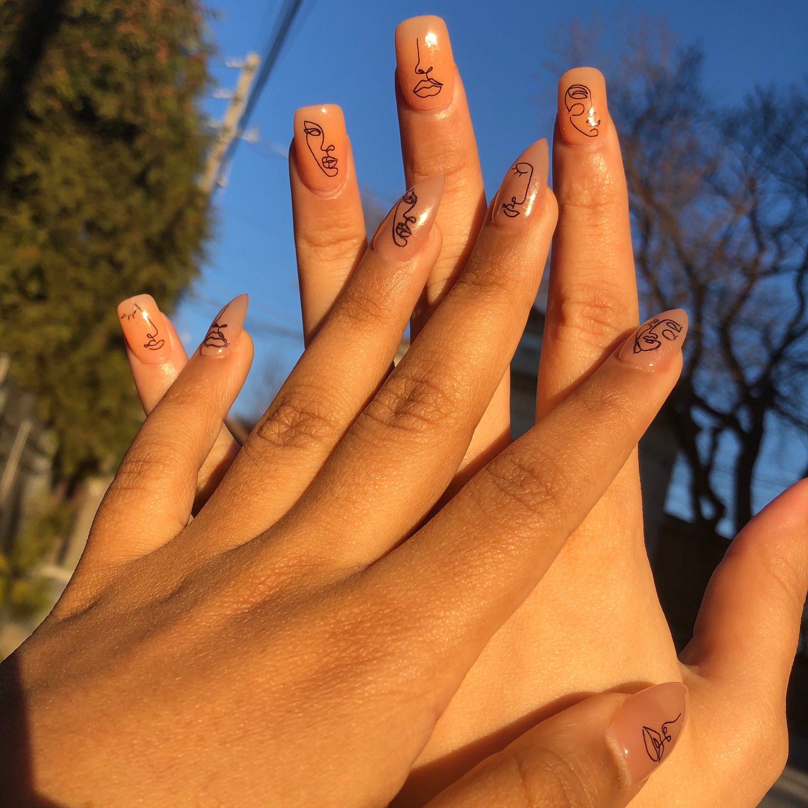 Abstract Face / One Line Face Nails - Etsy
