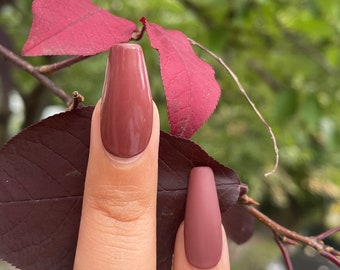 Plum (Burgundy Press-on Nails)