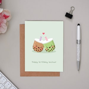 Carte Bestea de joyeux anniversaire | Carte Boba, Carte Bubble Tea, Carte d'anniversaire, Carte de cuisine asiatique, Carte kawaii, Carte de nourriture pour chiot, Carte de voeux