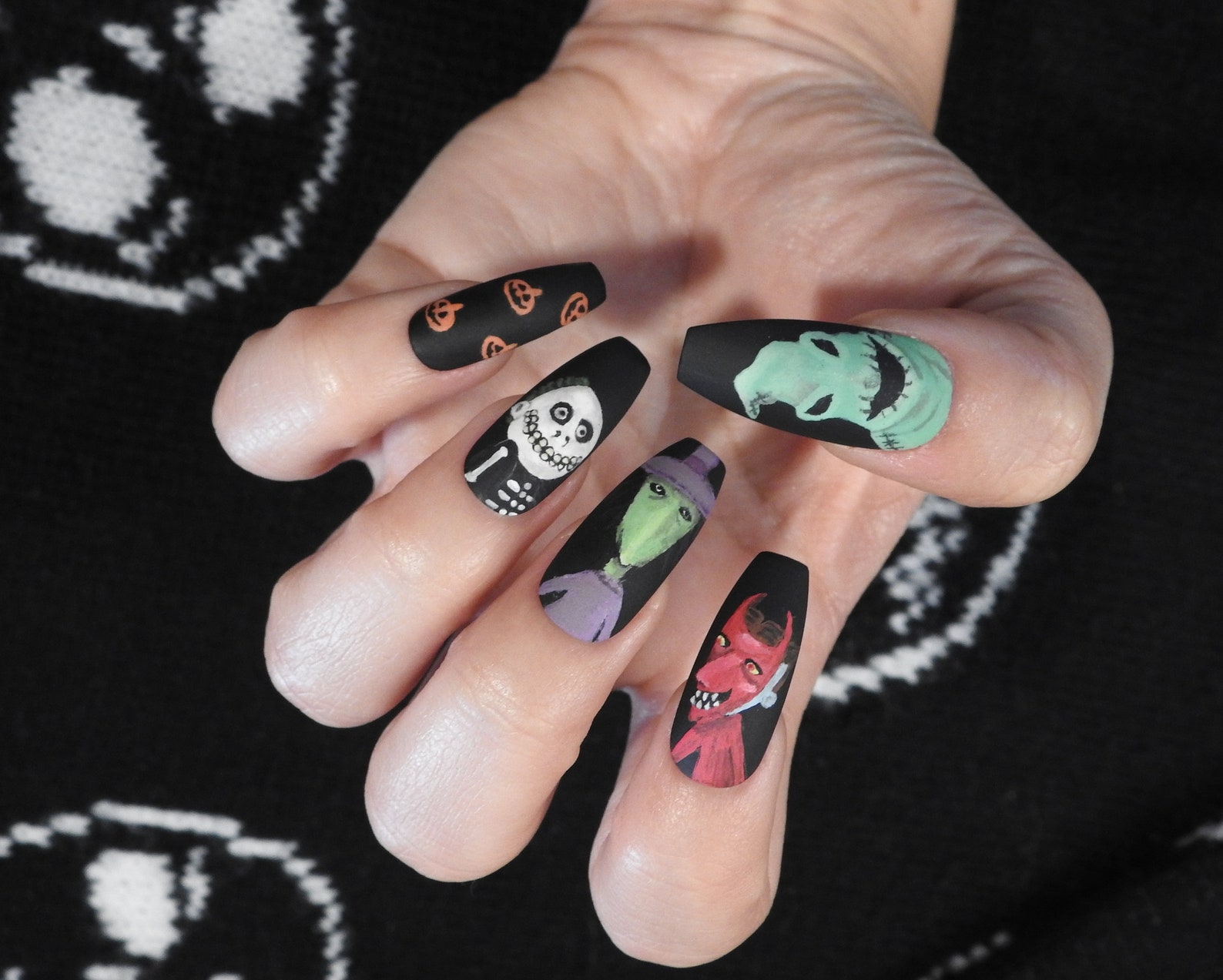 Simple Oggey Boogey Nail Art - wide 4