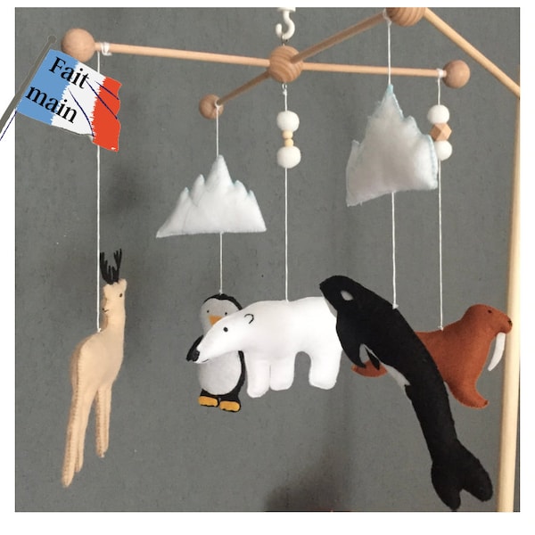 Mobile bébé musical animaux polaires Arctique Morse Ours Blanc Orque Renne Pingouin Iceberg/Cadeau naissance personnalisé