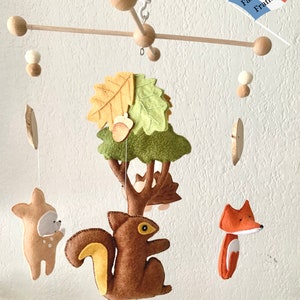 Musical mobile forest autumn/Baby mobile fox doe squirrel hedgehog/Personalized birth gift boy girl