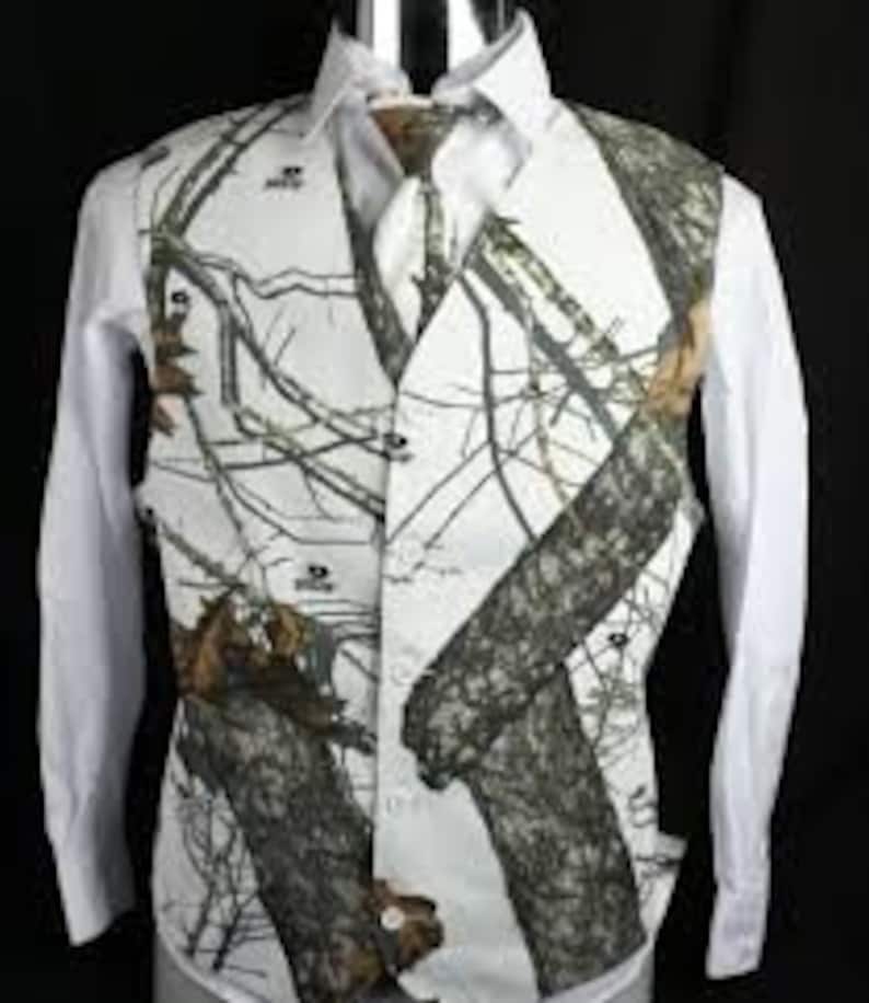 Officially Licensed Mossy Oak Winter Break Up Camoflauge Full Back Vest with waist adjuster bild 2