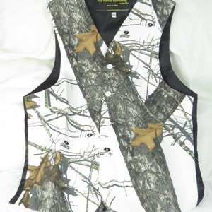 Officially Licensed Mossy Oak Winter Break Up Camoflauge Full Back Vest with waist adjuster bild 1