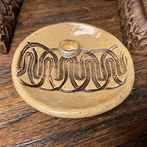 Handmade Textured pottery ring dish holder, teaspoon spoon rest, tea bag holder, trinket dish. 4” round. Great gift idea. Ready to ship.