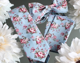 Cravate assortie en coton bleu clair et rose à fleurs Marlow pour adulte | Marié | Garçon d'honneur | Pochette de costume | Mariage | Le porteur de l'anneau