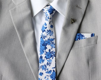 Cravate étroite bleu Harper à fleurs pour homme | Nœuds papillon assortis | Cravates fines de mariage | Cravate bleue garçon d'honneur | Cravate bleu roi à fleurs