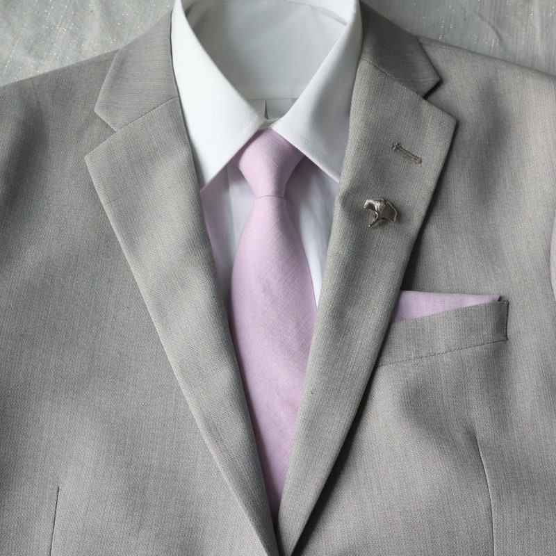 dusty lavender tie