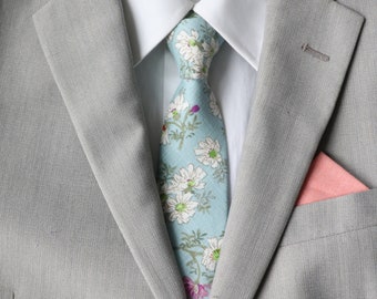 Parker Light Blue Floral Herren Skinny Krawatte | Blaue Blumenkrawatte | Blaue Hochzeit | Bräutigam Trauzeugen Krawatte | Krawattenset | Krawatten