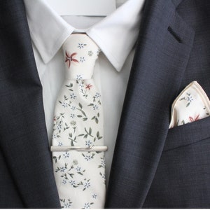 Remy Cream Floral Mens Skinny Tie | Floral Boys Necktie | Matching Tie Set | Adult & Kids Bowtie | Groom Groomsman Weddings