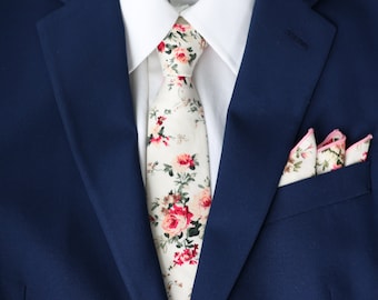 London Cremefarbene schmale Herrenkrawatte mit Blumenmuster | Blumenkrawatte | Blumenfliege für Männer | Jungen Fliege | Bräutigam-Trauzeugen-Krawatte | Einstecktuch