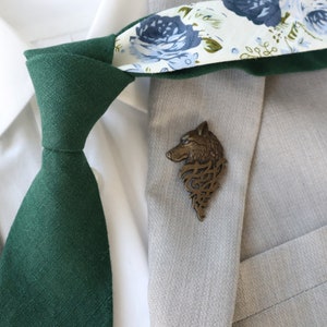 Bronze Metal Wolf Men&#39;s Suit Lapel Pin | Boutonneire | Men&#39;s Suit Pin | Men&#39;s Accessories | Men&#39;s Brooch | Groom Groomsmen Gift
