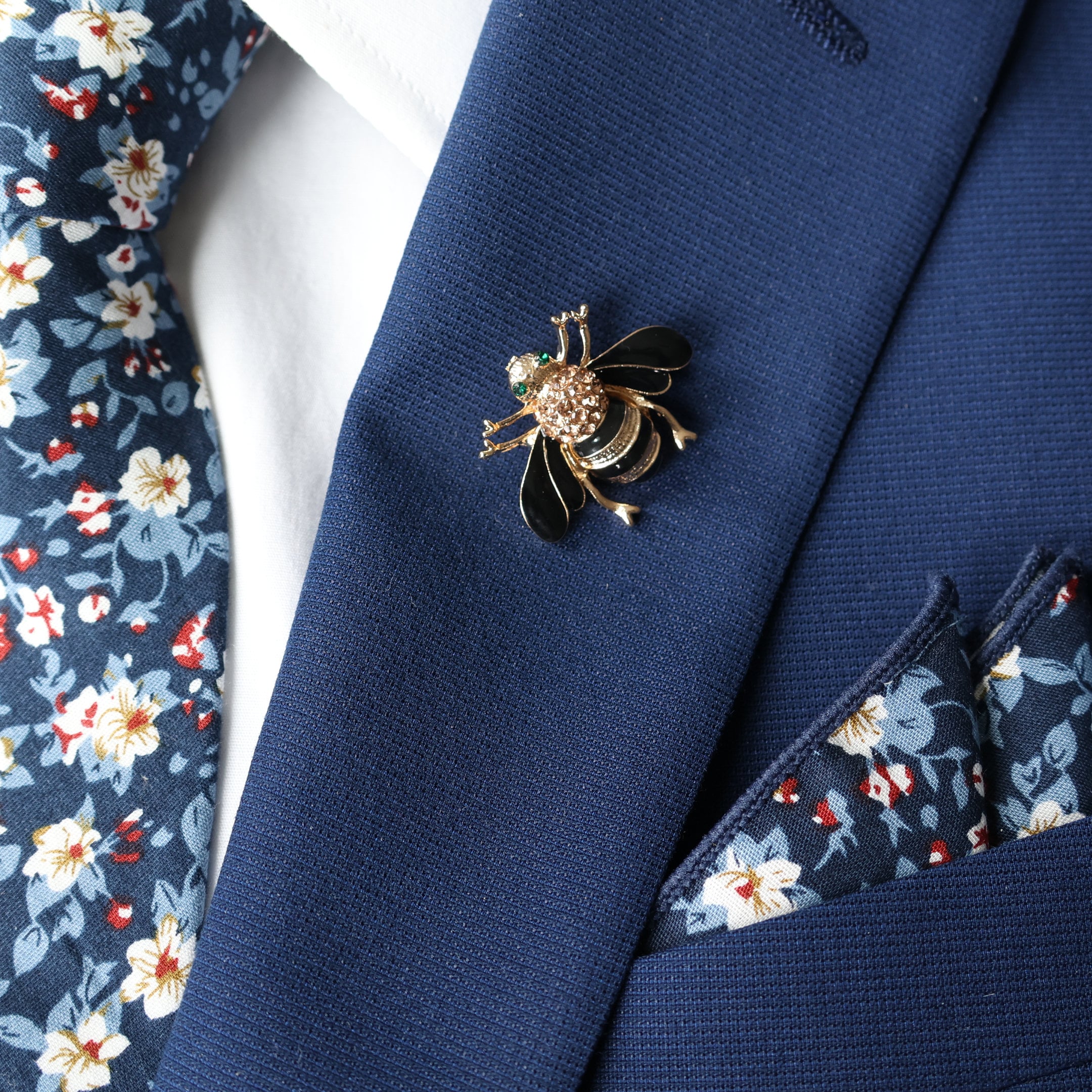 Gold Fly Lapel Pin | Black Fly Brooch Lapel Pin for Men's Suits | Straight Pin Fly Button | Men's Accessories | Gifts for Dad | Gift for Men